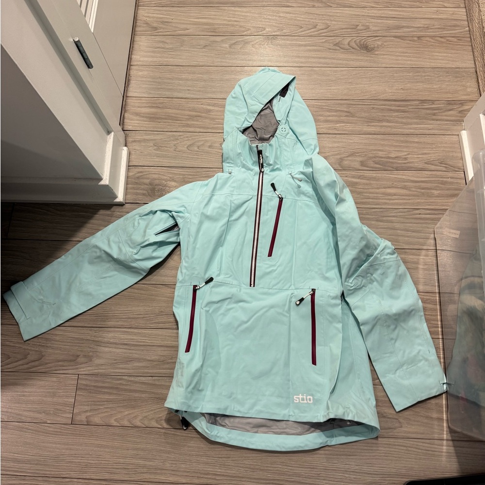 Stio Aqua Hooded Jacket with Burgundy Accents